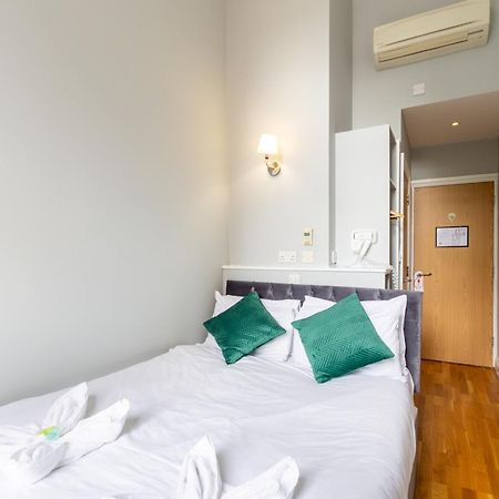 Coronation Hotel Лондон Экстерьер фото