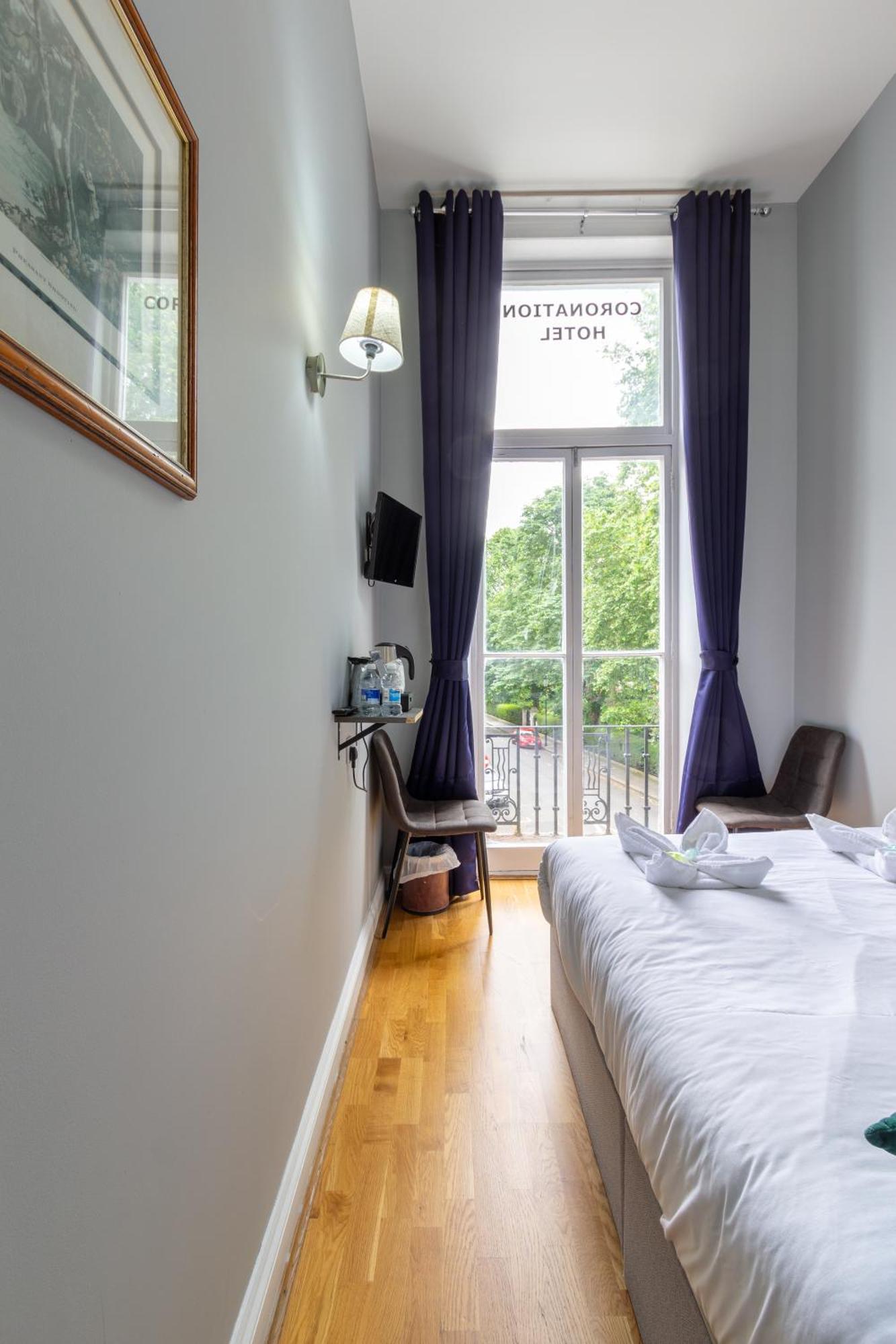 Coronation Hotel Лондон Экстерьер фото