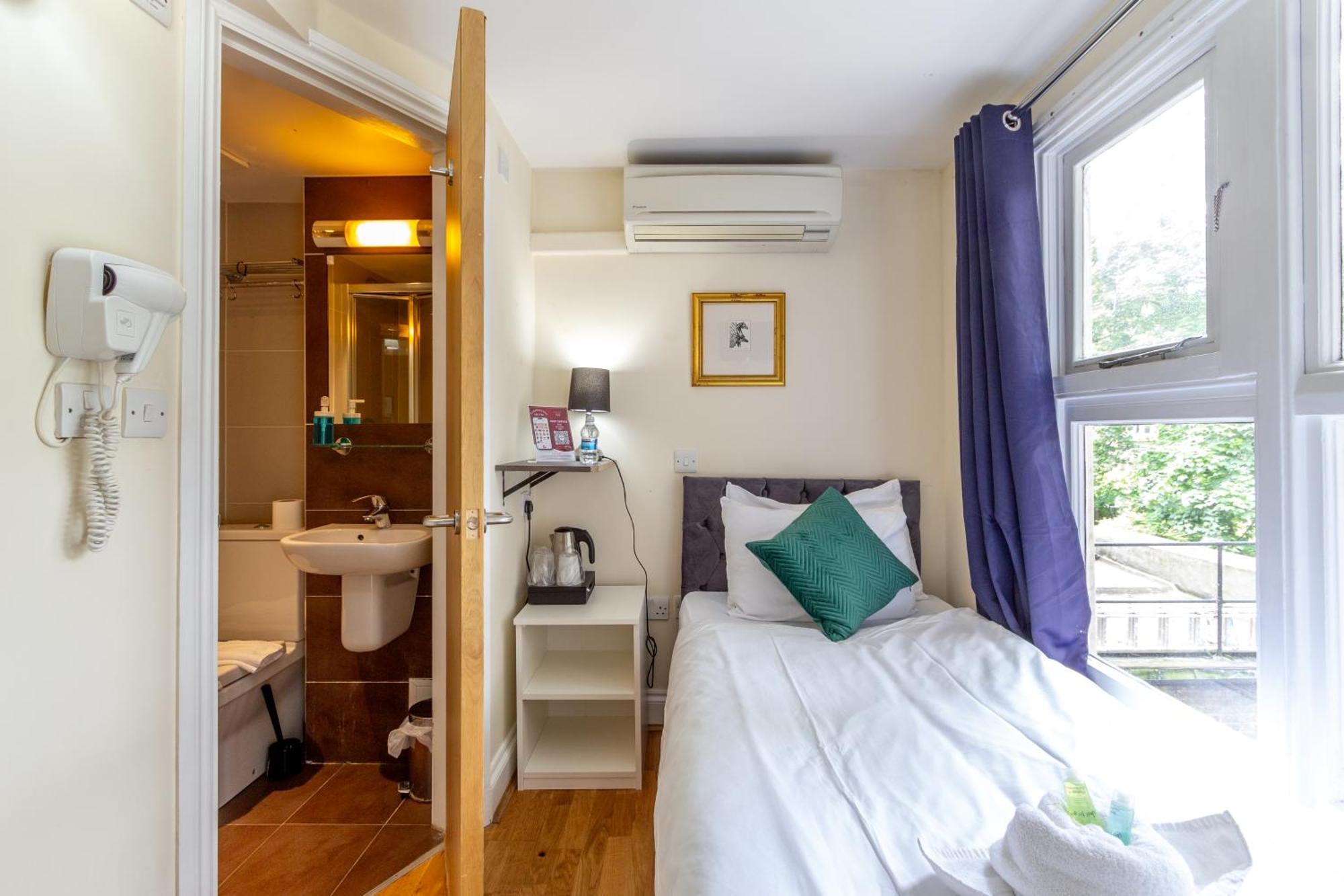 Coronation Hotel Лондон Экстерьер фото