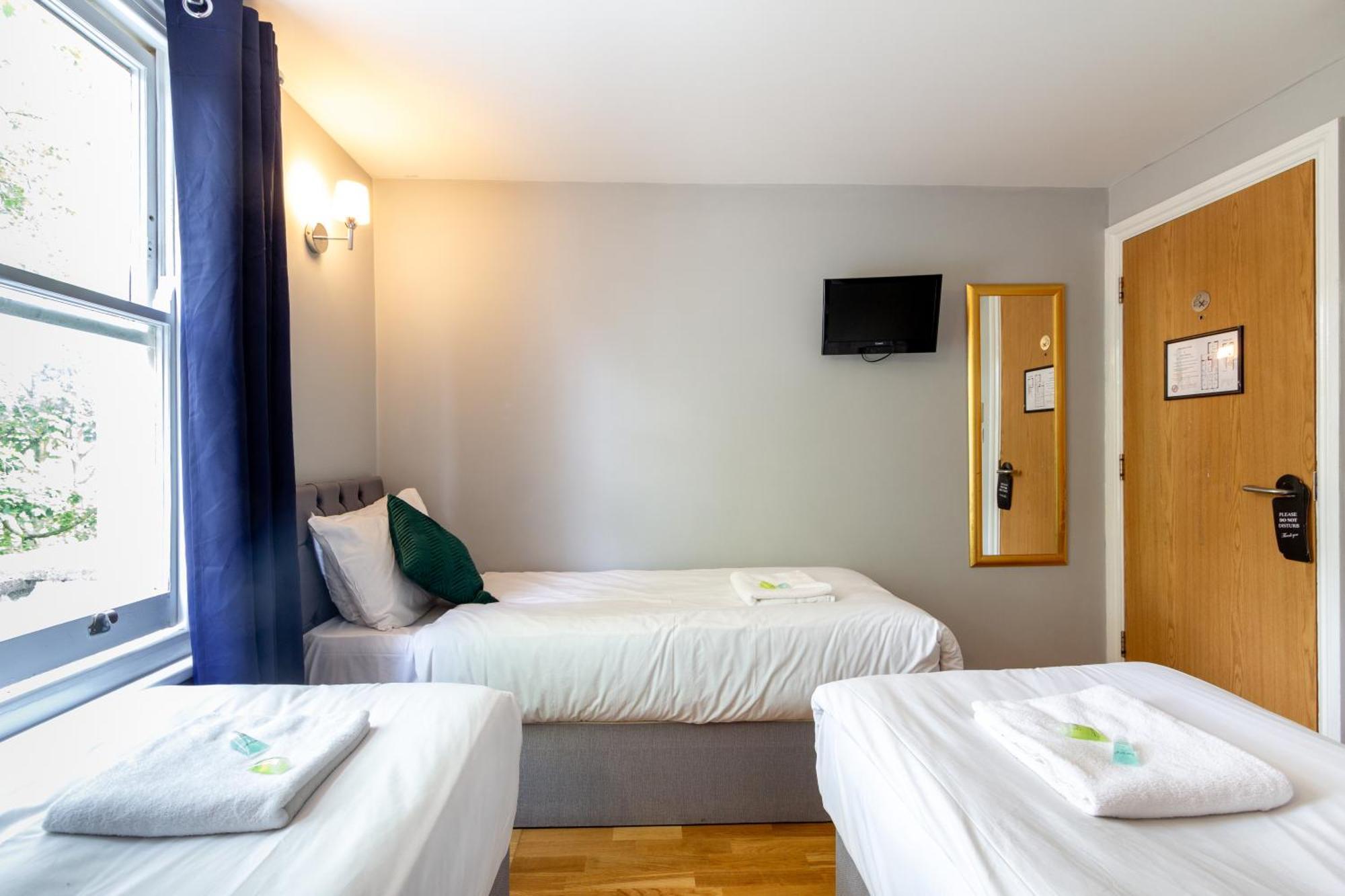 Coronation Hotel Лондон Экстерьер фото
