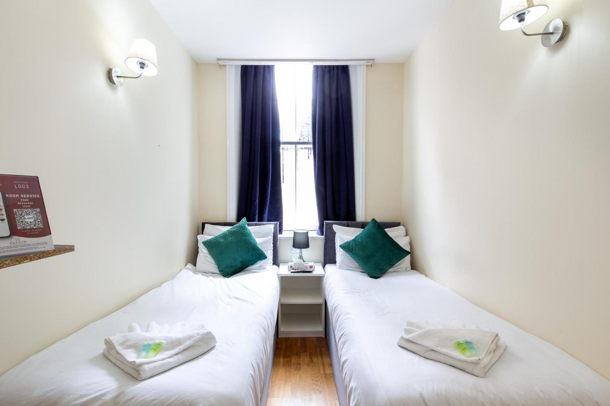 Coronation Hotel Лондон Экстерьер фото
